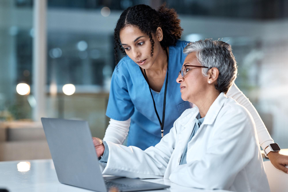 Can One Build A Medical Career With An Online MBA in Healthcare Management?